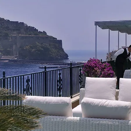 Miramare E Castello איסקיה