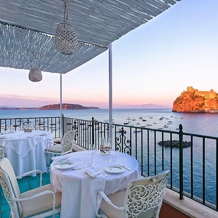 Miramare E Castello Szálloda 5*