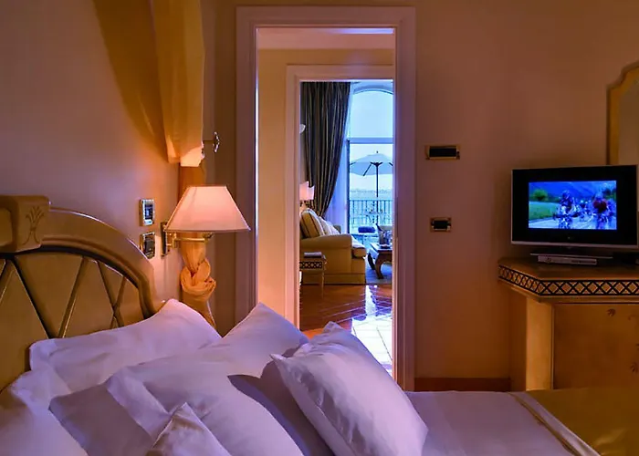 Hotell Miramare E Castello