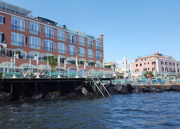 Miramare E Castello Ischia